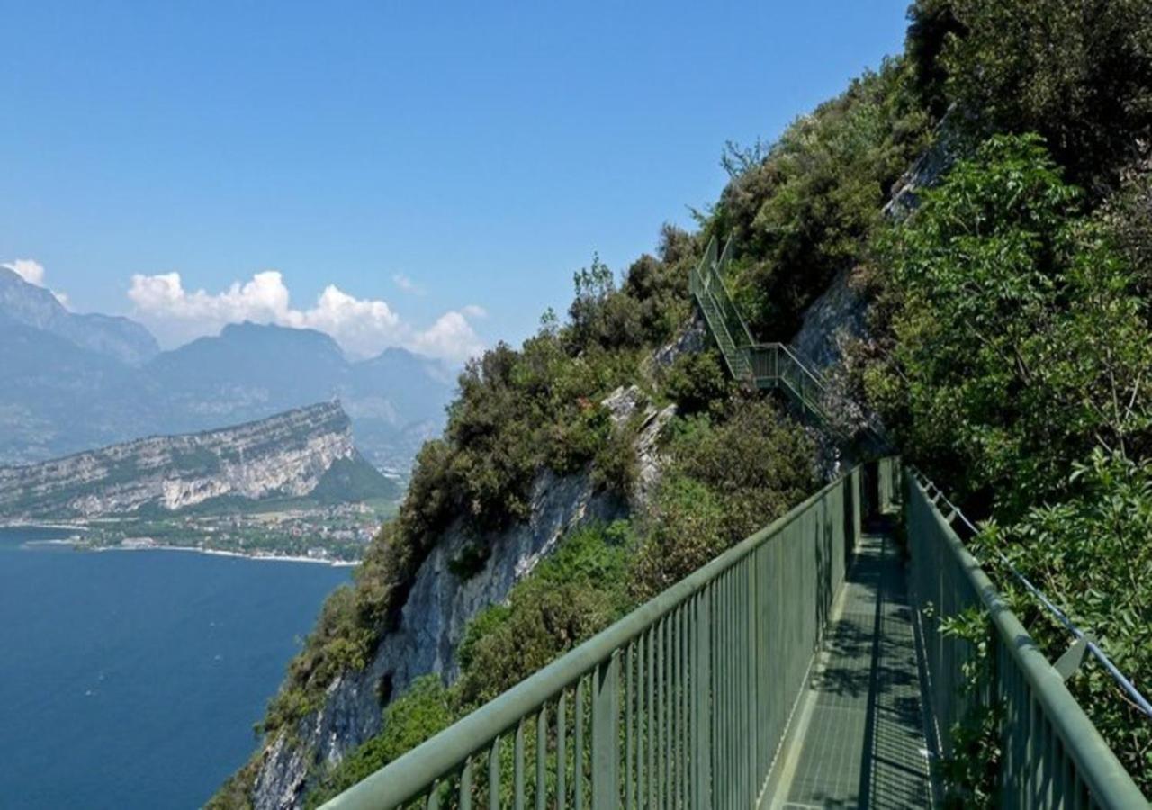 Casa Zanoni Apartment Torbole Sul Garda Екстериор снимка